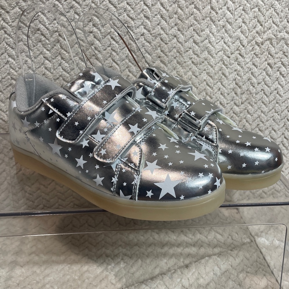 Link Kids 4 LED Light Up Silver Star Print Celestial Sneakers Novelty Kidcore - Picture 2 of 12